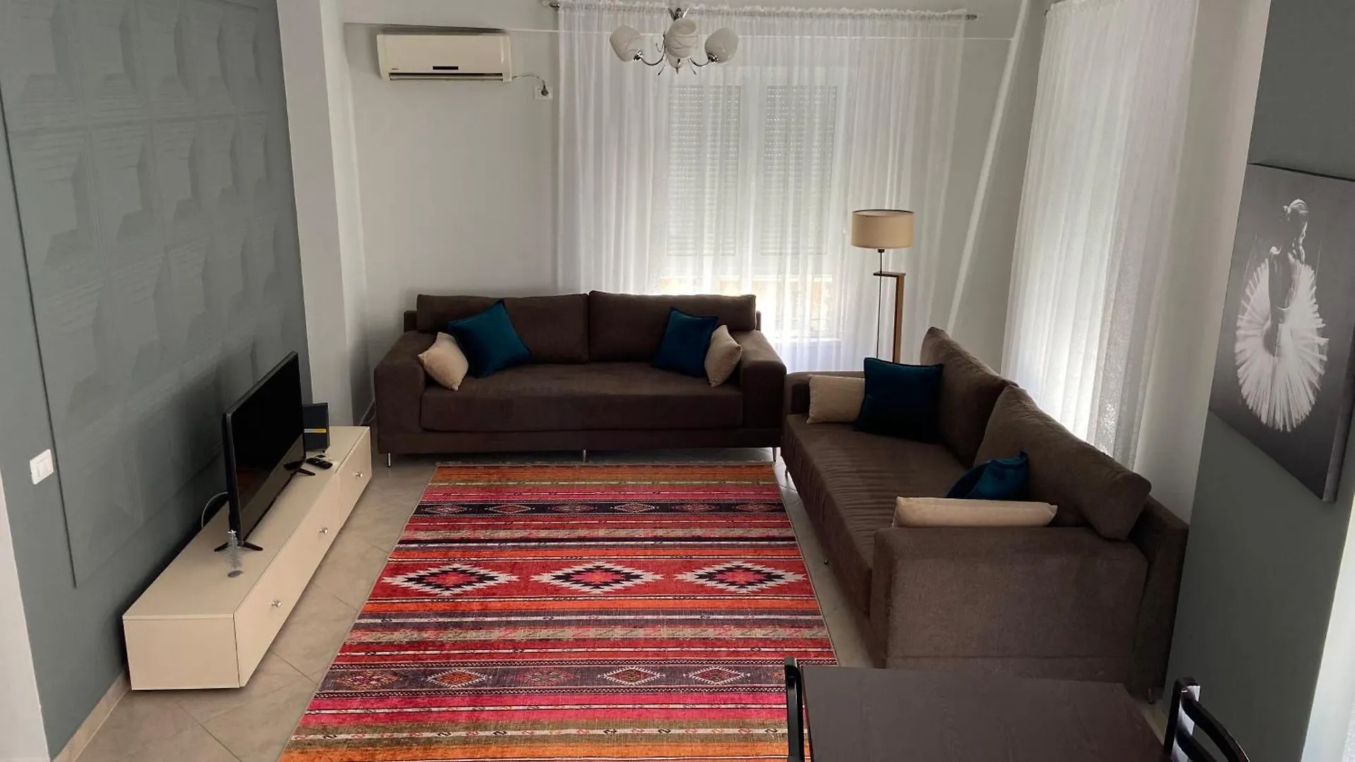 Tirana Contact Apartment 2 Albania
