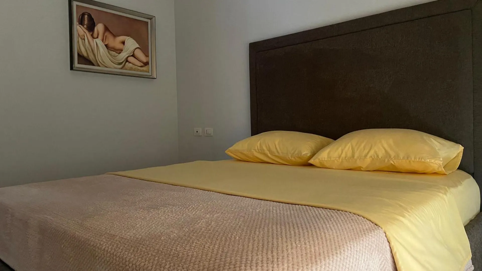 Tirana Contact Apartment 2